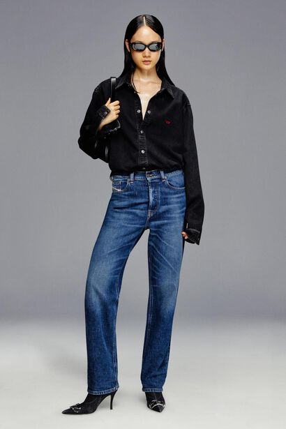 Regular denim for her