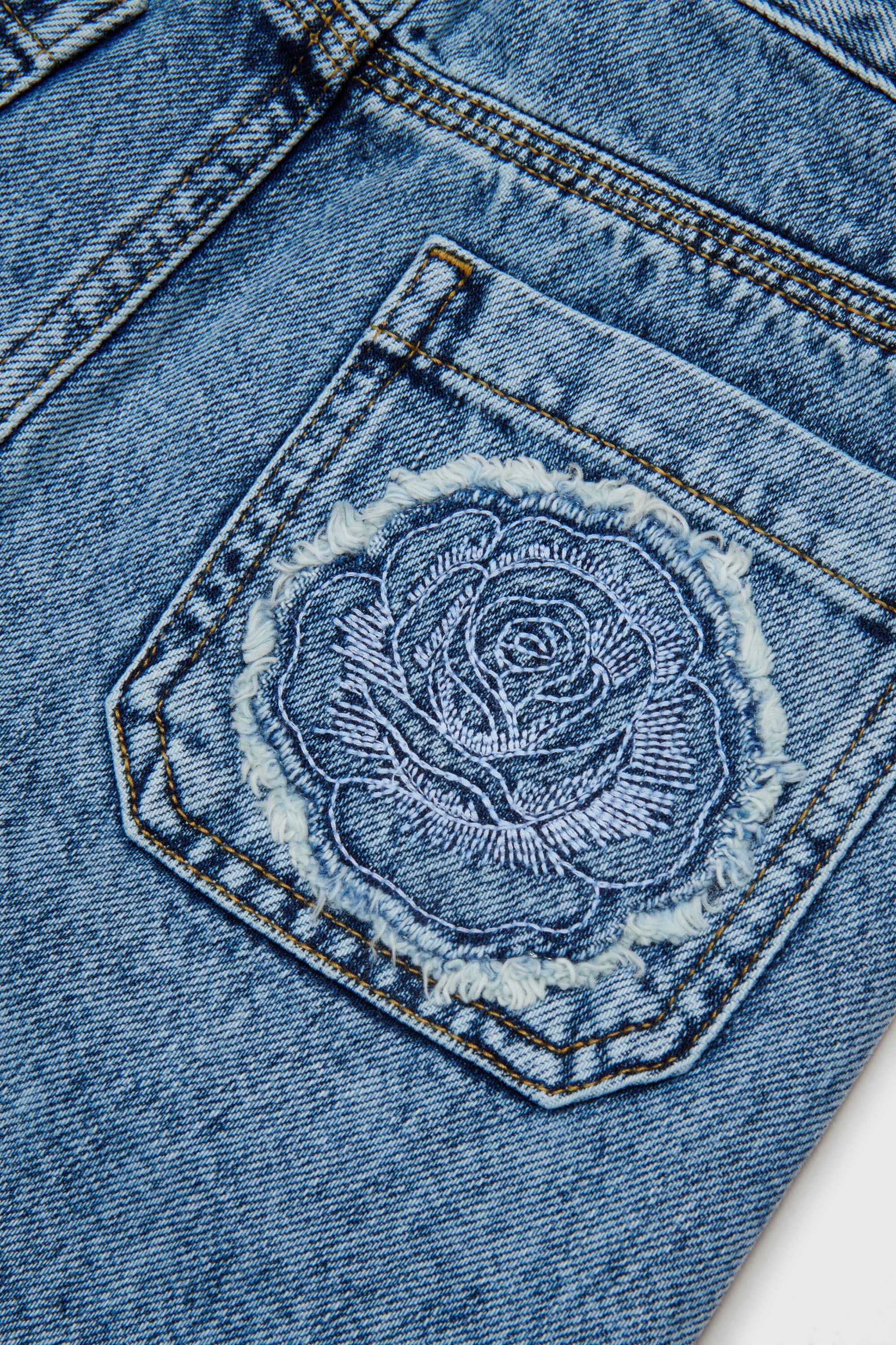 Diesel - GELKA, Woman's Frayed denim skirt with rose patch in Medium blue - 4