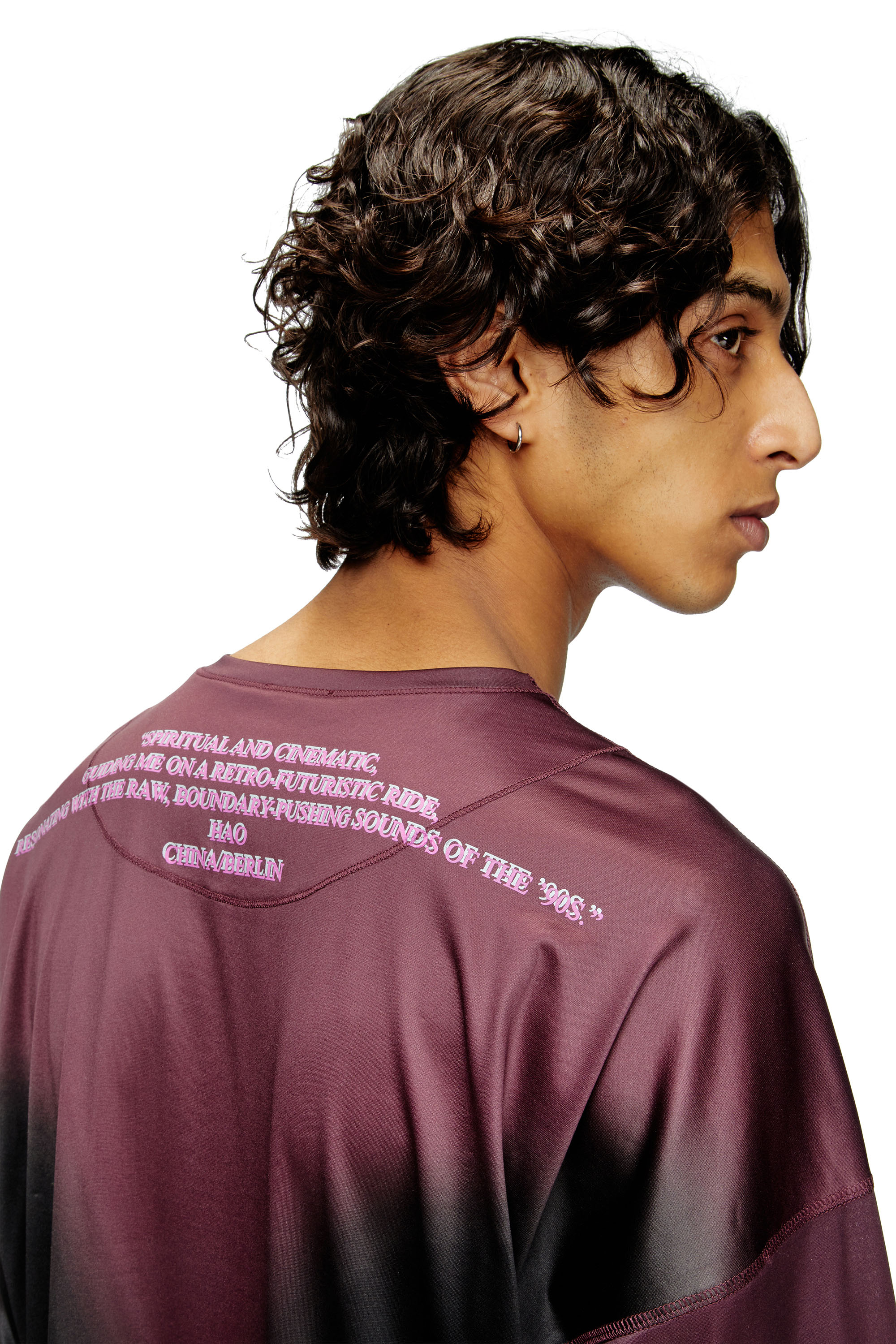 Diesel - T-OLAVI-AA, Unisex's Long-sleeve tech-jersey T-shirt with lyrics print in Black/Violet - 5