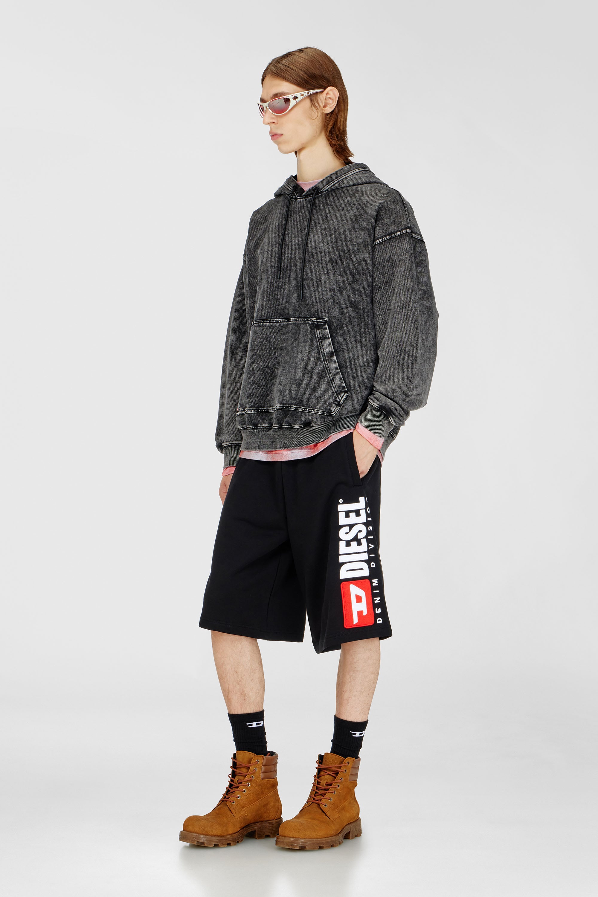 Diesel - P-CROW-DIV, Man's Fleece shorts with maxi logo patch in Black - 2