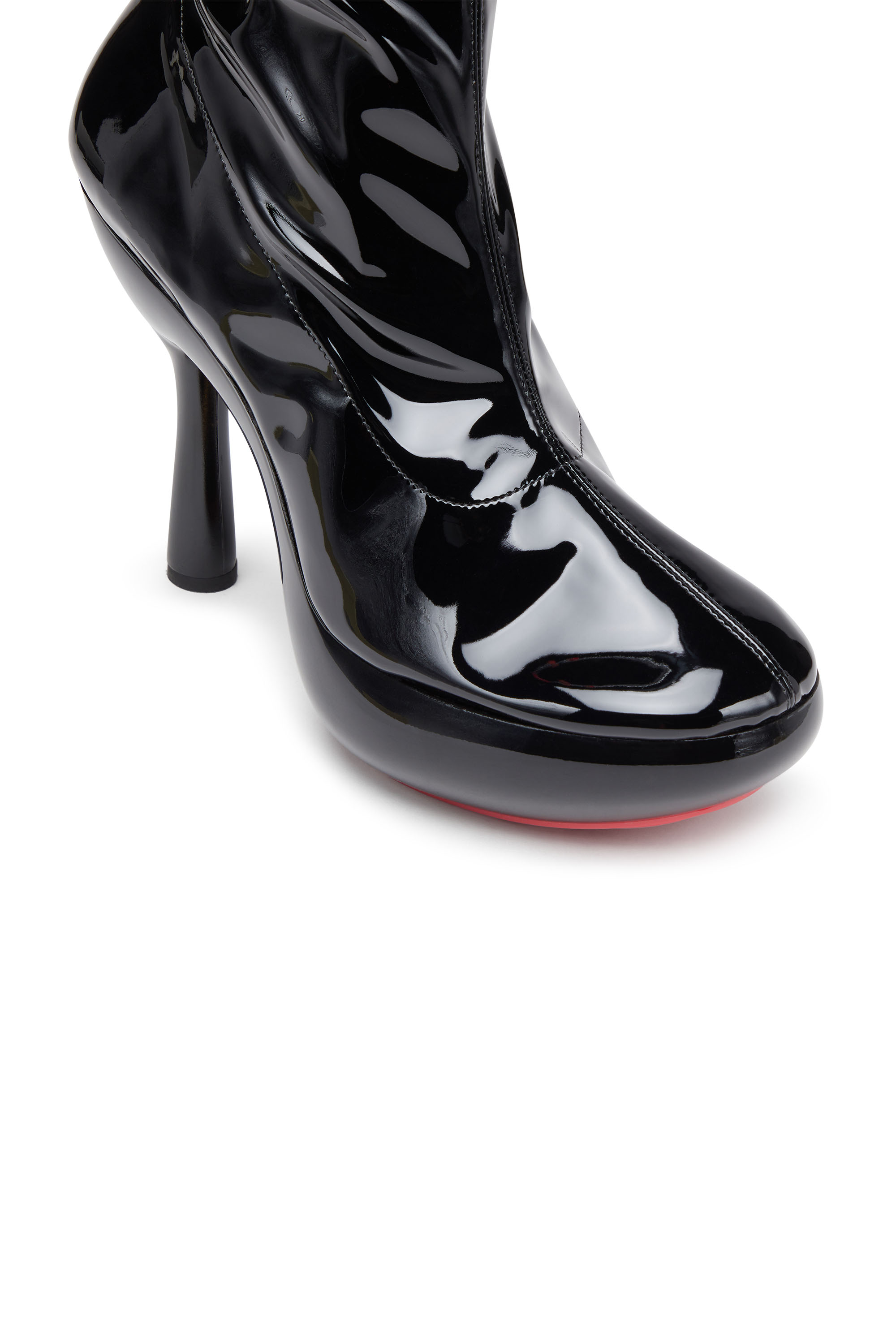 Diesel - D-LAKE PLATFORM MIDB ZIP  STRETCH, Woman's D-Lake-Platform ankle boots in patent stretch PU in Black - 4