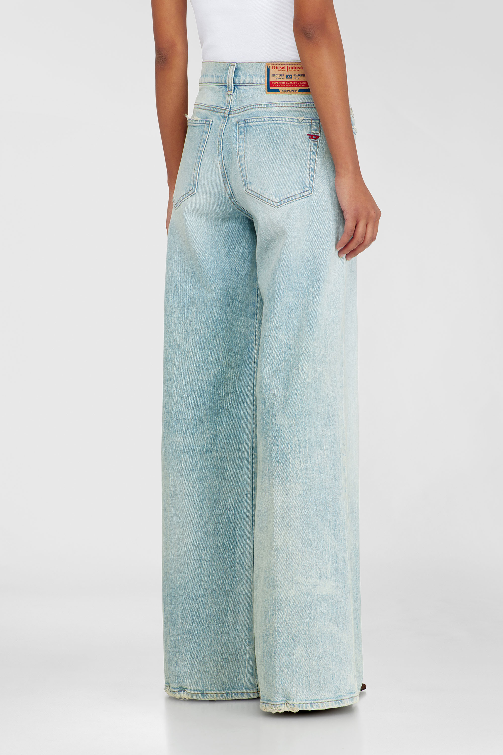 Diesel - Woman's Flare Jeans 1978 D-Akemi 0KBBX, Light Blue - 5
