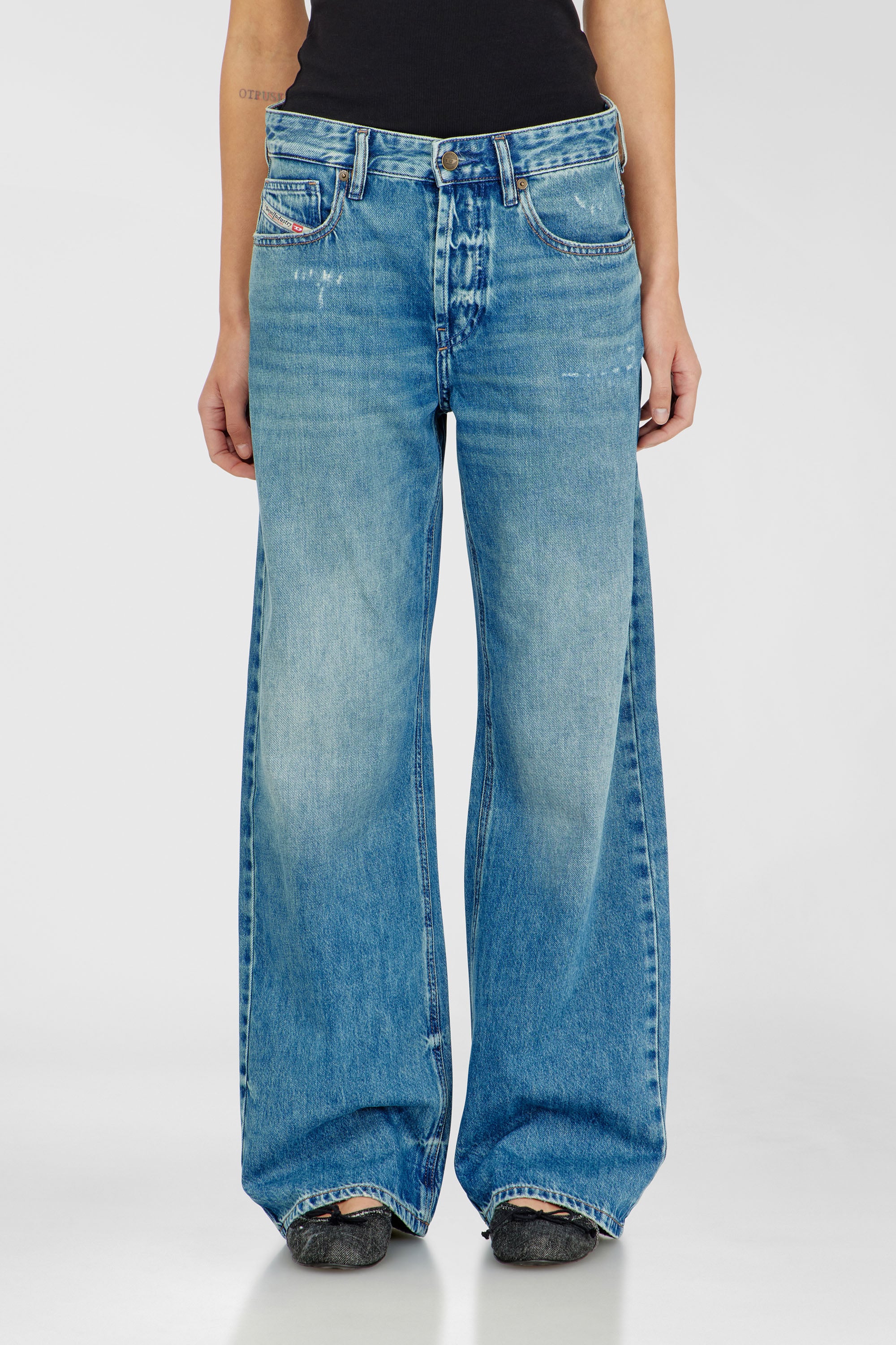 Diesel - Woman's Relaxed Jeans 1990 D-Waigee 0TJDI, Medium blue - 1