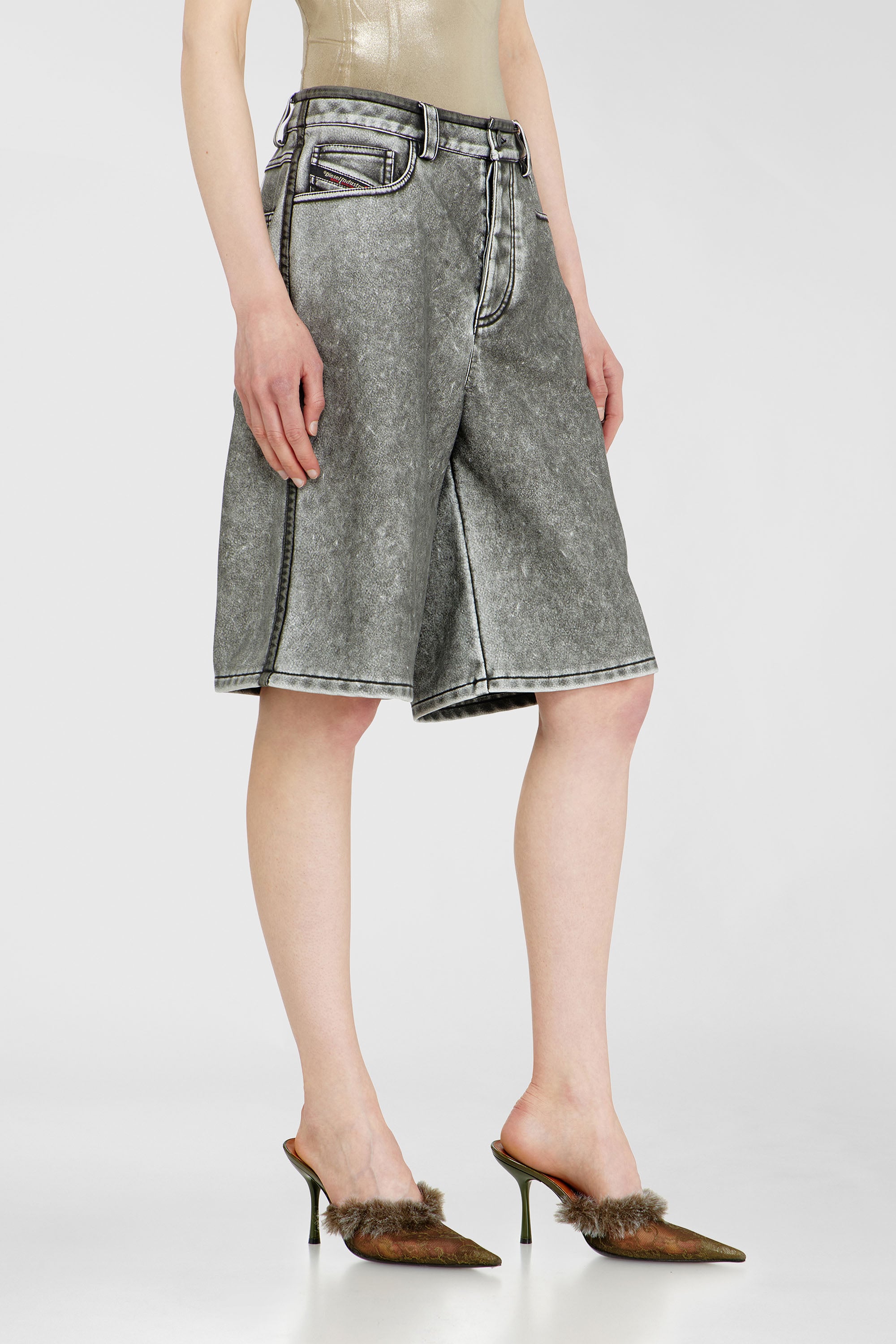 Diesel - P-ARLOR, Woman's Bermuda shorts in PU in Grey - 1